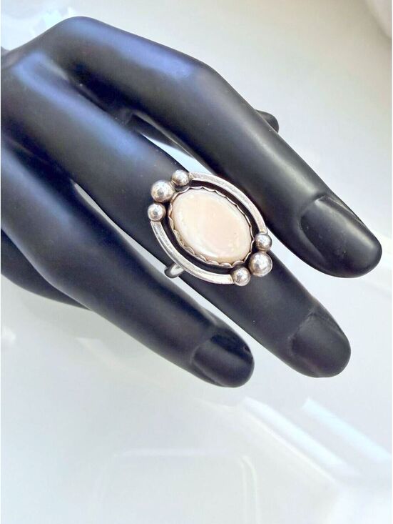Jewelry - Vintage 80s D.R. Wilson Sterling Silver Mother of Pearl Ring